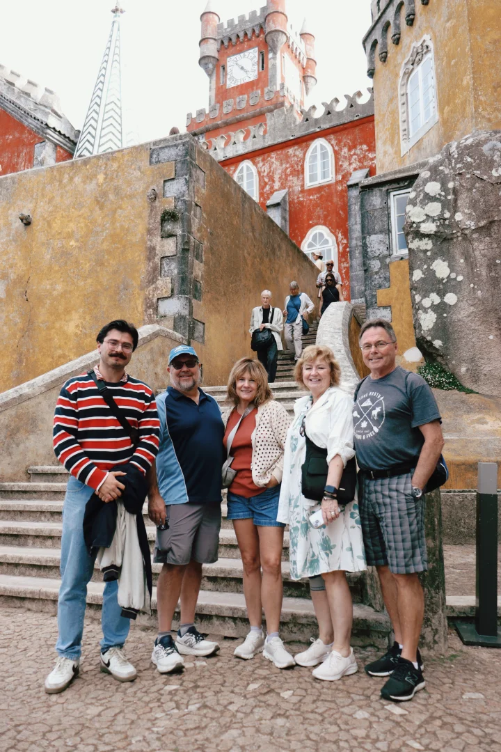 5H-Half-Day Sintra and Pena Palace Tour from Lisbon with Small-Group/Public